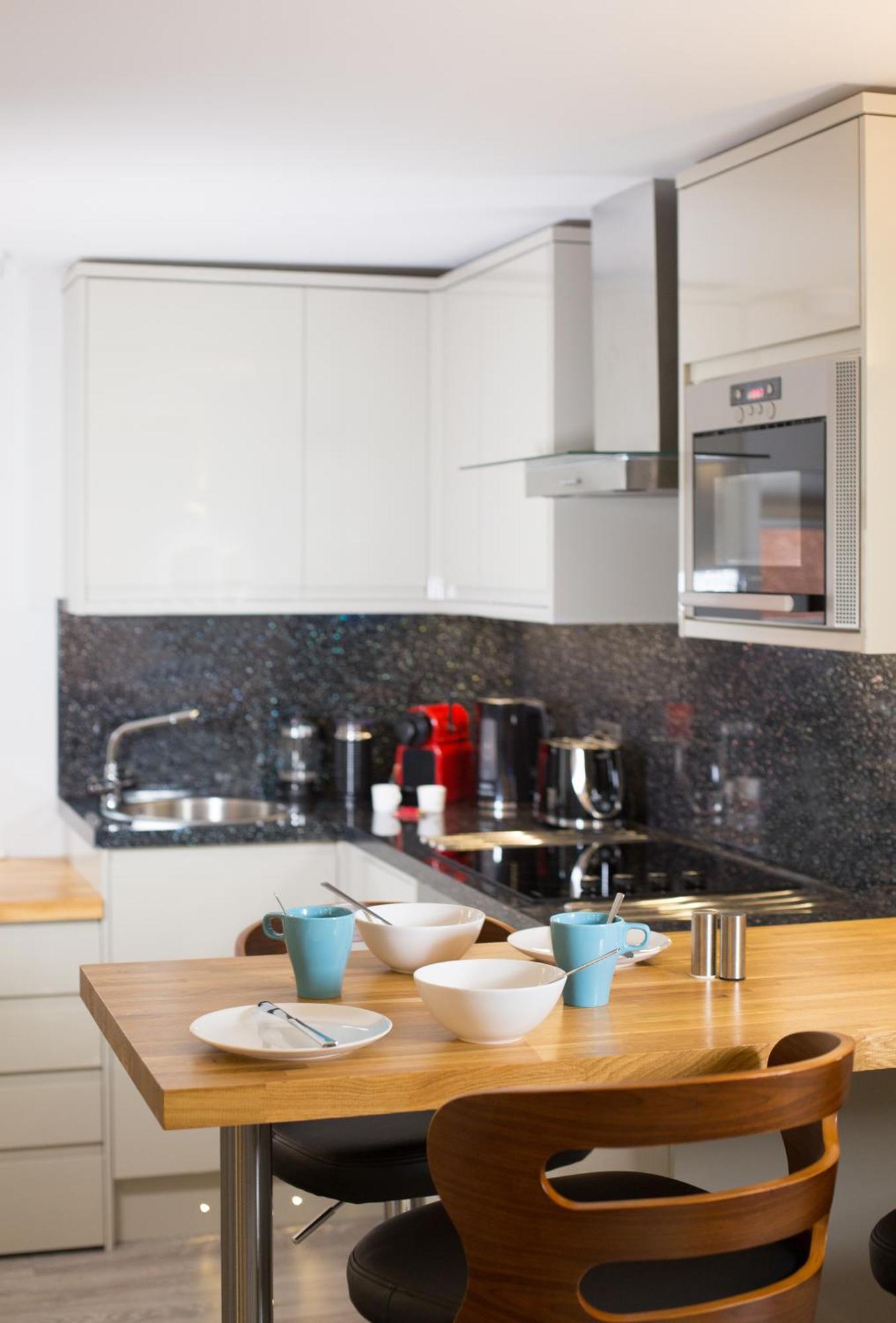 אינברנס Glenmoriston Town House Apartments מראה חיצוני תמונה