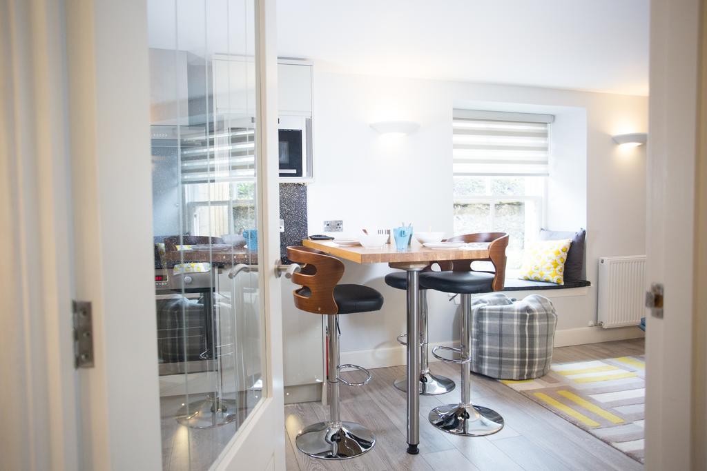 אינברנס Glenmoriston Town House Apartments מראה חיצוני תמונה