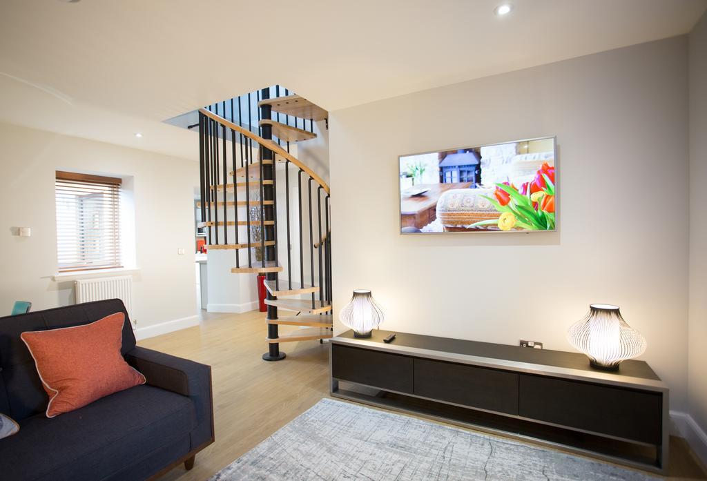 אינברנס Glenmoriston Town House Apartments מראה חיצוני תמונה